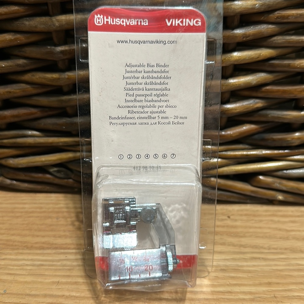 Adjustable Bias Binder Foot
